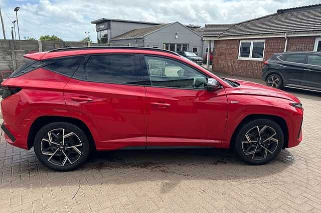 Hyundai TUCSON 1.6T 150 N Line S 5dr Red
