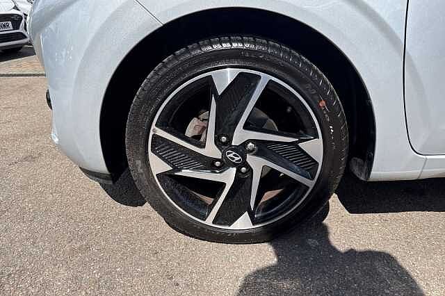 Hyundai i10 1.2 MPi Premium 5dr