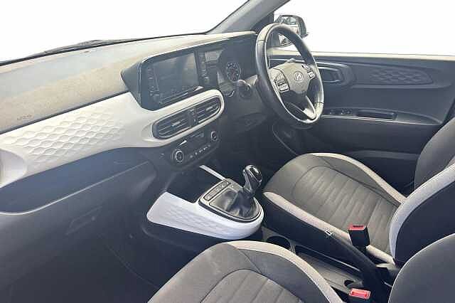 Hyundai i10 1.0 MPi Premium 5dr Auto