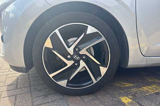 Hyundai i10 1.0 MPi Premium 5dr Auto