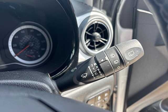 Hyundai i10 1.0 MPi Premium 5dr Auto