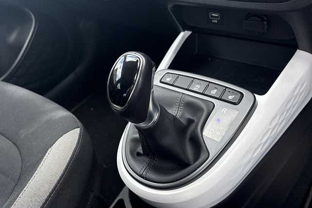 Hyundai i10 1.0 MPi Premium 5dr Auto