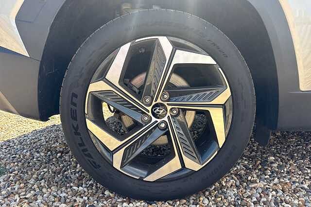 Hyundai TUCSON 1.6 TGDi Plug-in Hybrid Premium 5dr 4WD Auto
