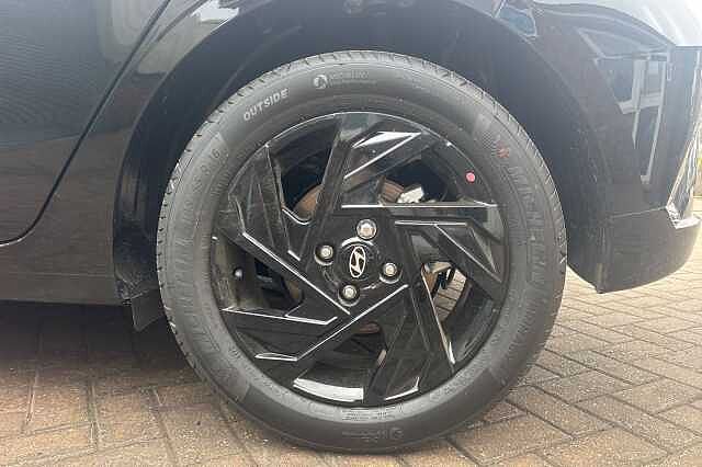 Hyundai i20 1.0T GDi 90 Black Line 5dr