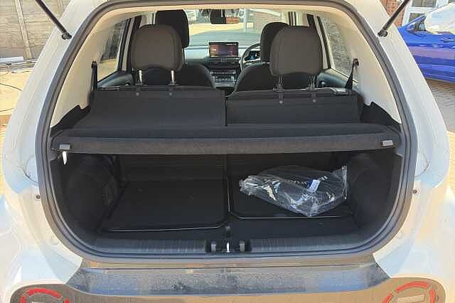 Hyundai INSTER 85kW 02 49kWh 5dr Auto White