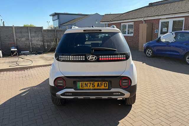 Hyundai INSTER 85kW 02 49kWh 5dr Auto White