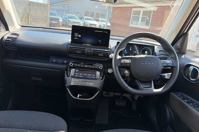 Hyundai INSTER 85kW 02 49kWh 5dr Auto White