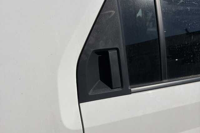 Hyundai INSTER 85kW 02 49kWh 5dr Auto White