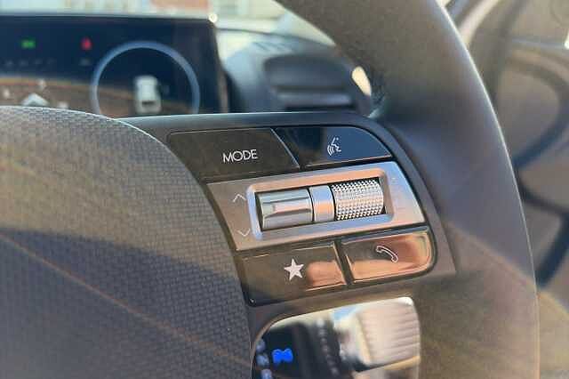 Hyundai INSTER 85kW 02 49kWh 5dr Auto White