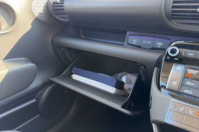 Hyundai INSTER 85kW 02 49kWh 5dr Auto White